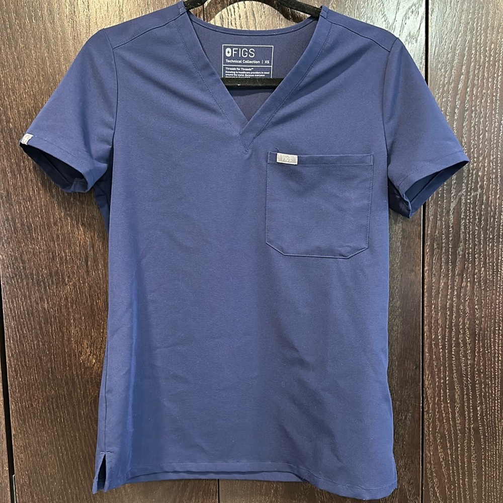 FIGS Scrub Top